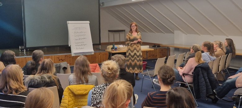 Lecture "Menopause - the dance of hormones" Lecture "Menopause - the dance of hormones"