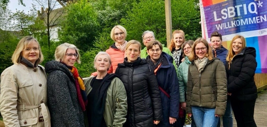 Urzędnicy ds. równych szans w powiecie Kleve co roku podnoszą tęczową flagę w Międzynarodowym Dniu Przeciw Homo-, Bi-, Inter- i Transfobii, który przypada 17 maja.