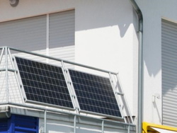 Stecker-Solar-Module machen Photovoltaik auch für Mieter interessant.